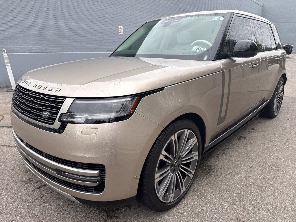 Used 2024 Land Rover Range Rover Long Wheelbase SE AWD/4WD image 1