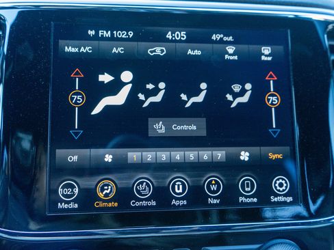 Used 2021 Jeep Grand Cherokee Limited w/ Trailer Tow Group IV image 18