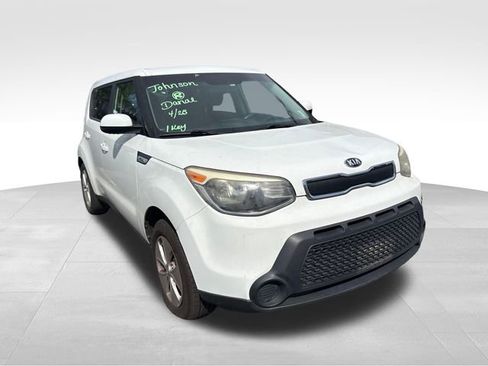 Used 2015 Kia Soul FWD image 2