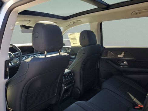 New 2026 Mercedes-Benz GLS 450 4MATIC image 14