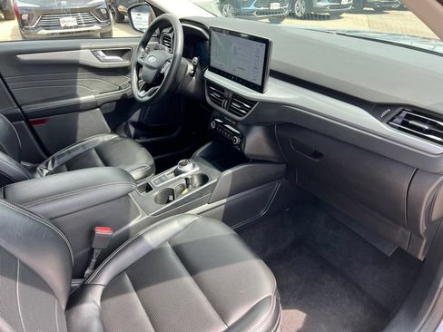 Used 2024 Ford Escape Platinum AWD/4WD image 40