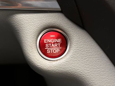 Used 2020 Acura MDX FWD image 22