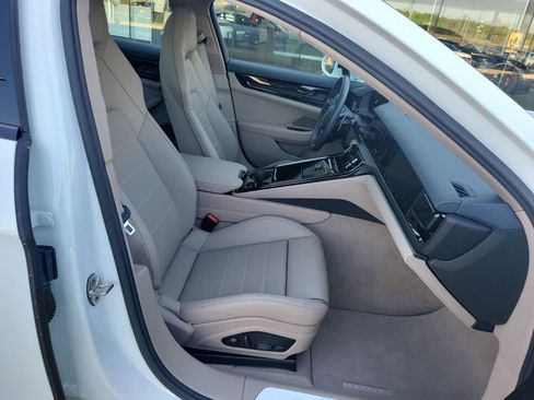Certified 2025 Porsche Panamera 4 AWD/4WD image 17