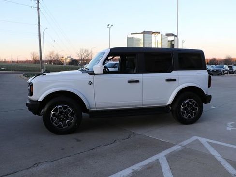 New 2026 Ford Bronco Outer Banks image 3