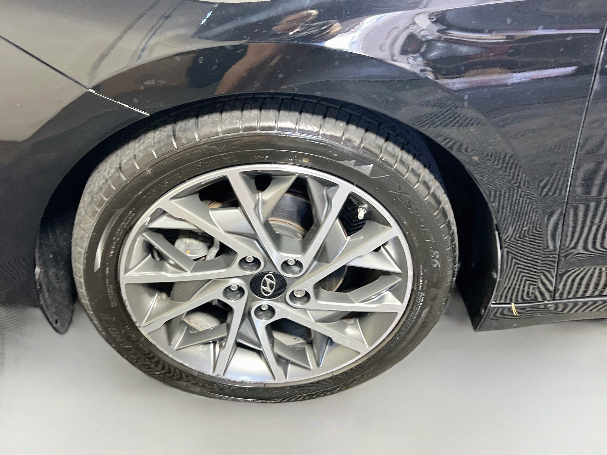 Used 2019 Hyundai Elantra Limited w/ Cargo Package FWD image 13