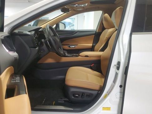 Used 2025 Lexus NX 350h AWD w/ Premium Package image 12