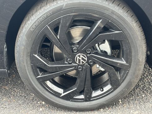 New 2026 Volkswagen Jetta SE FWD image 6