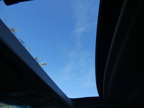 Used 2017 Toyota Sienna XLE image 82