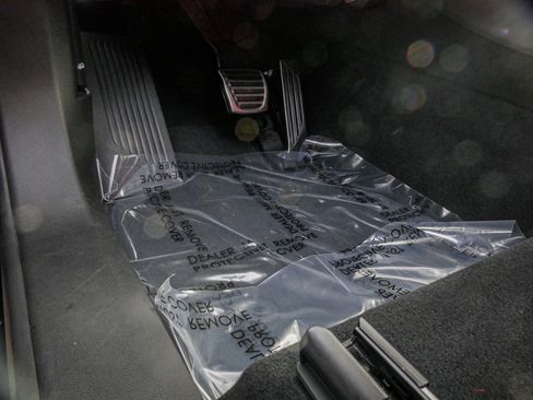 Used 2024 Alfa Romeo Stelvio Veloce image 17