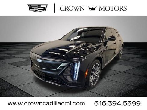 Certified 2024 Cadillac Lyriq Sport w/ LPO, Floor Liner Package AWD/4WD image 3
