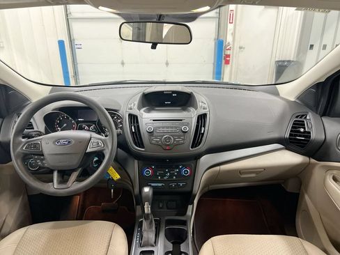 Used 2017 Ford Escape SE FWD image 10