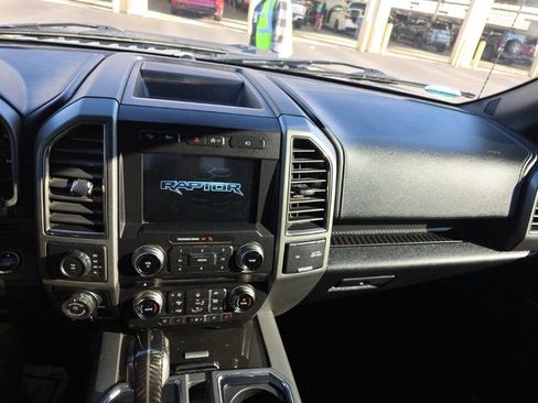Used 2017 Ford F150 Raptor w/ Equipment Group 802A Luxury AWD/4WD image 8