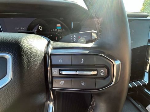 Used 2025 GMC Acadia AT4 w/ Super Cruise Package AWD/4WD image 16