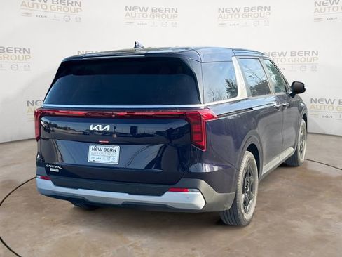 New 2026 Kia Carnival FWD image 5