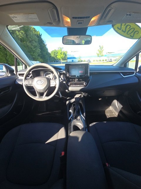 Used 2022 Toyota Corolla LE FWD image 15
