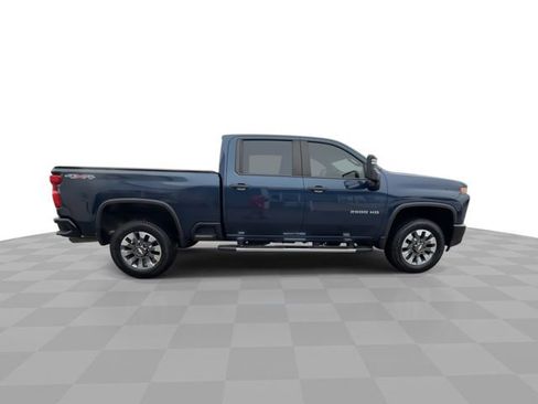 Used 2022 Chevrolet Silverado 2500 Custom image 9