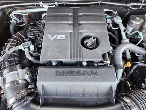 Used 2023 Nissan Frontier PRO-4X w/ Pro Convenience Package image 14