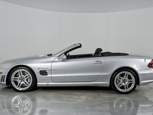Used 2007 Mercedes-Benz SL 55 AMG image 8