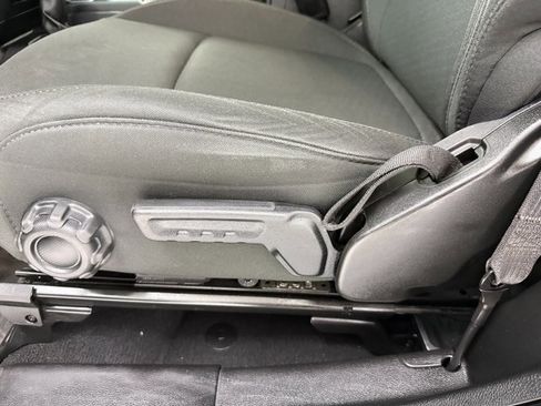 Used 2022 Jeep Wrangler Willys image 30