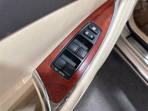 Used 2011 Lexus ES 350 350 image 32