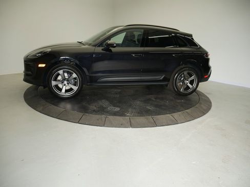 New 2026 Porsche Macan AWD/4WD image 2