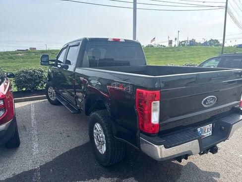 Used 2017 Ford F250 XL w/ STX Appearance Package AWD/4WD image 6