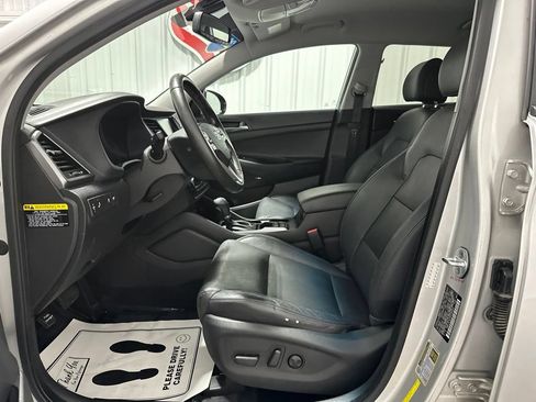 Used 2017 Hyundai Tucson Limited AWD/4WD image 11