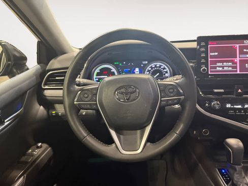 Used 2023 Toyota Camry XLE image 13