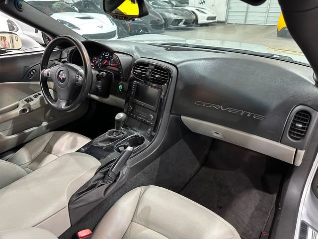 Used 2009 Chevrolet Corvette Coupe w/ Preferred Equipment Group RWD image 8