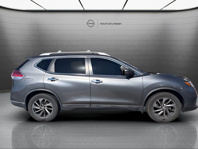 Used 2016 Nissan Rogue SL w/ SL Premium Package FWD image 3