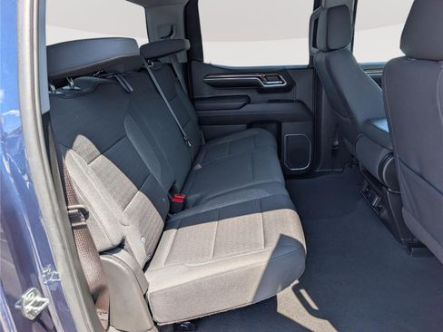 Used 2023 Chevrolet Silverado 1500 LT AWD/4WD image 12