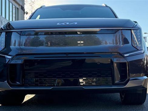 Used 2024 Kia EV9 GT-Line image 2