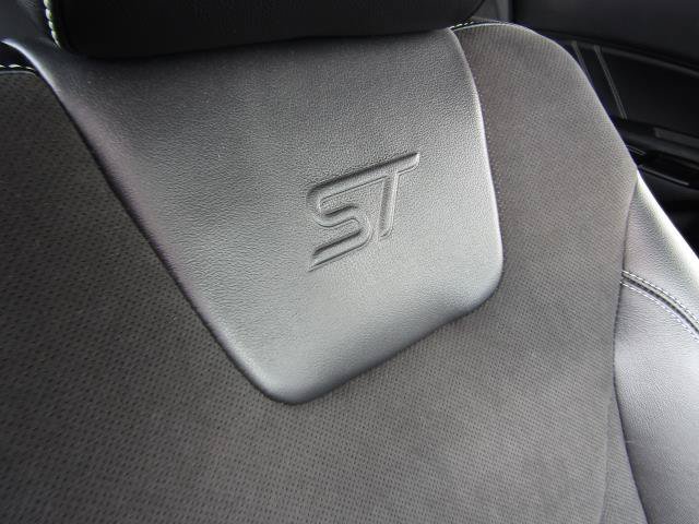 Used 2023 Ford Edge ST AWD/4WD image 11