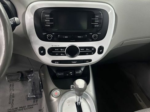 Used 2017 Kia Soul EV-e image 16