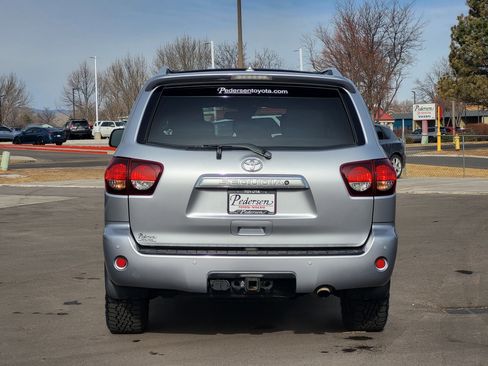 Used 2018 Toyota Sequoia Limited w/ Safety & Convenience Package image 7
