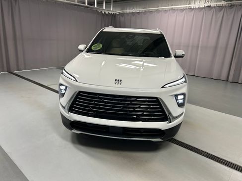 New 2026 Buick Enclave Preferred w/ Power Package AWD/4WD image 2