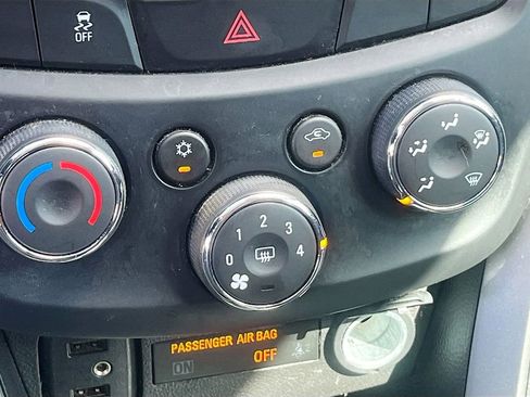 Used 2018 Chevrolet Trax LS FWD image 16