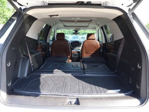 Used 2020 Chevrolet Traverse High Country w/ LPO, Floor Liner Package AWD/4WD image 6