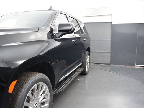 Used 2021 Cadillac Escalade Premium Luxury image 42