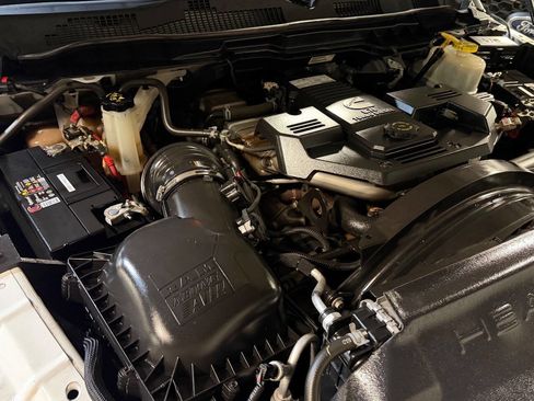 Used 2018 RAM 5500 Tradesman image 34