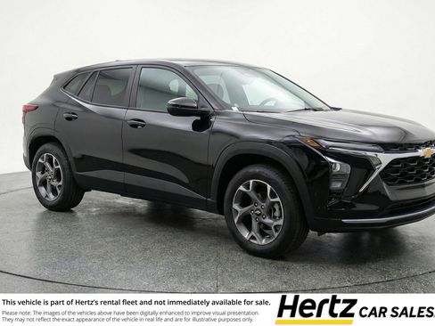 Used 2025 Chevrolet Trax LT w/ LT Convenience Package image 1