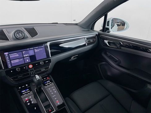 New 2026 Porsche Macan S image 26