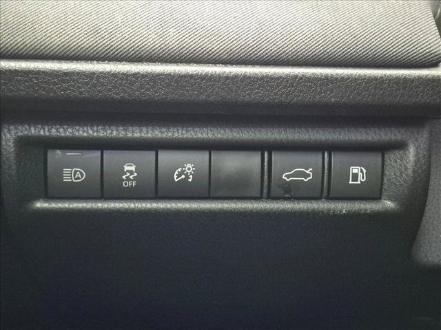 Used 2025 Toyota Camry LE FWD image 11