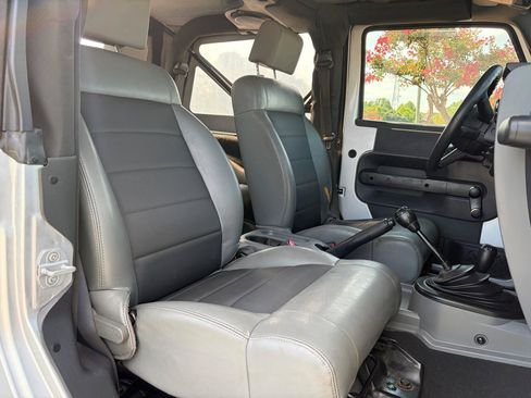 Used 2009 Jeep Wrangler X AWD/4WD image 27