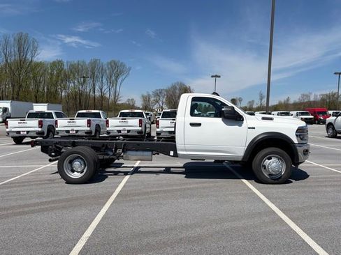 New 2026 RAM 4500 Tradesman w/ Chrome Appearance Group RWD image 8