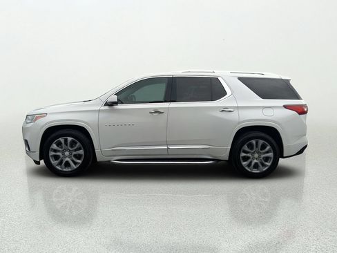 Used 2019 Chevrolet Traverse Premier w/ Driver Confidence II Package FWD image 4