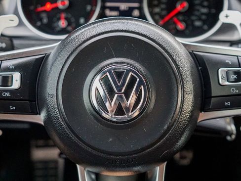 Used 2015 Volkswagen Golf 4-Door FWD image 22