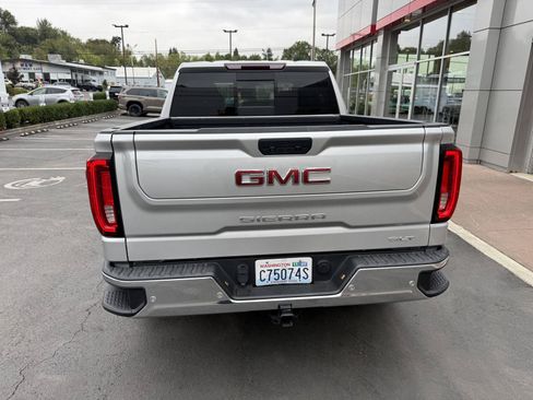 Used 2019 GMC Sierra 1500 SLT w/ SLT Premium Plus Package AWD/4WD image 4