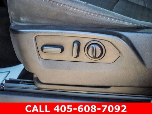 Used 2022 Chevrolet Silverado 2500 LT w/ Convenience Package image 23