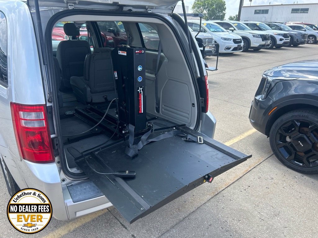 Used 2008 Dodge Grand Caravan SE FWD image 23